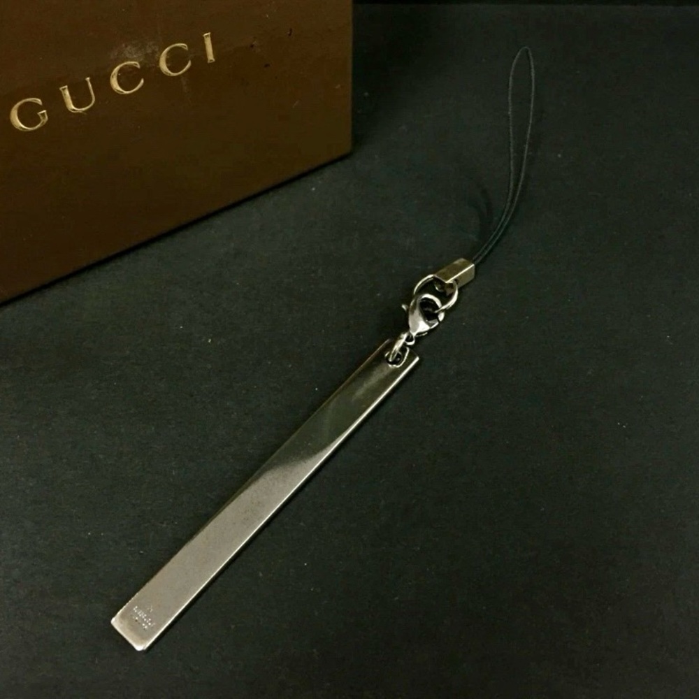 Authentic Gucci Metallic Silver Bar Pendant as Necklace or Keychain